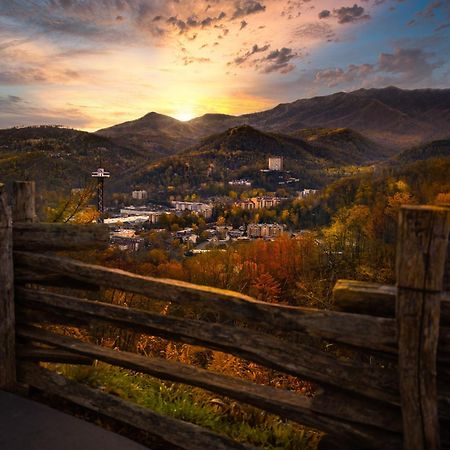 The Mason Jar, Hot Tub, Wifi, 1089 Free Tickets Each Paid Day, Dollywood And More! 비둘기 포지 외부 사진