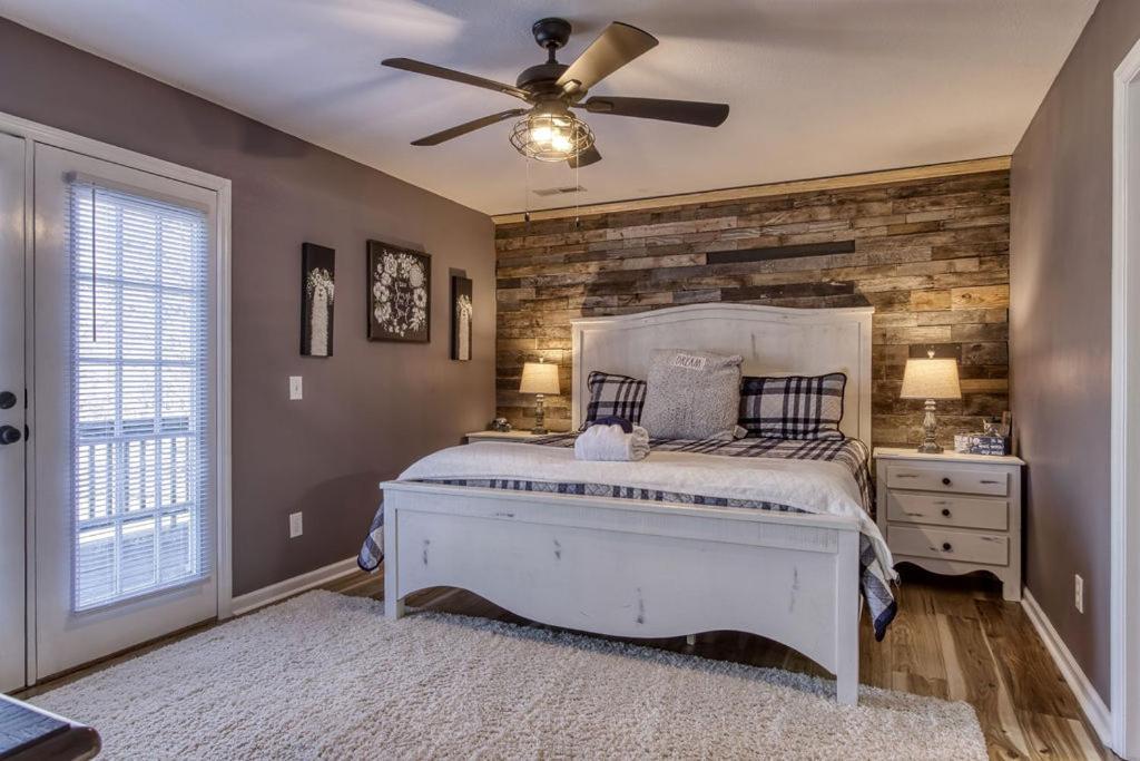 The Mason Jar, Hot Tub, Wifi, 1089 Free Tickets Each Paid Day, Dollywood And More! 비둘기 포지 외부 사진
