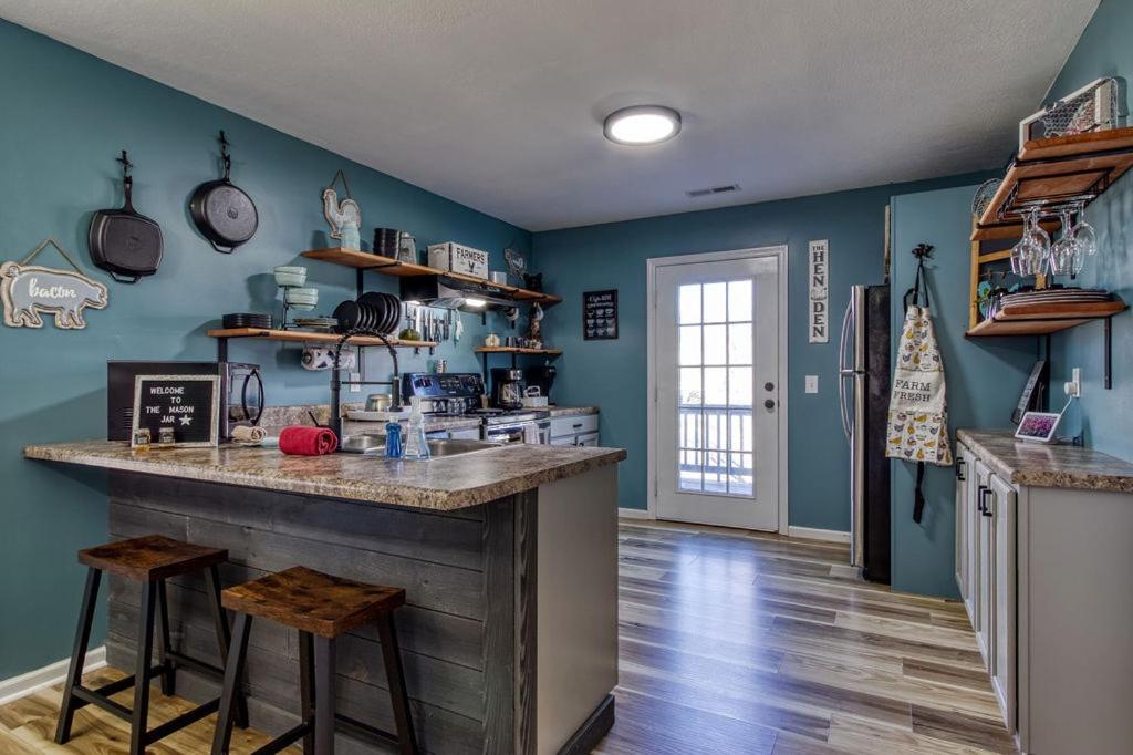 The Mason Jar, Hot Tub, Wifi, 1089 Free Tickets Each Paid Day, Dollywood And More! 비둘기 포지 외부 사진