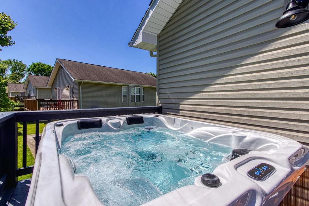 The Mason Jar, Hot Tub, Wifi, 1089 Free Tickets Each Paid Day, Dollywood And More! 비둘기 포지 외부 사진